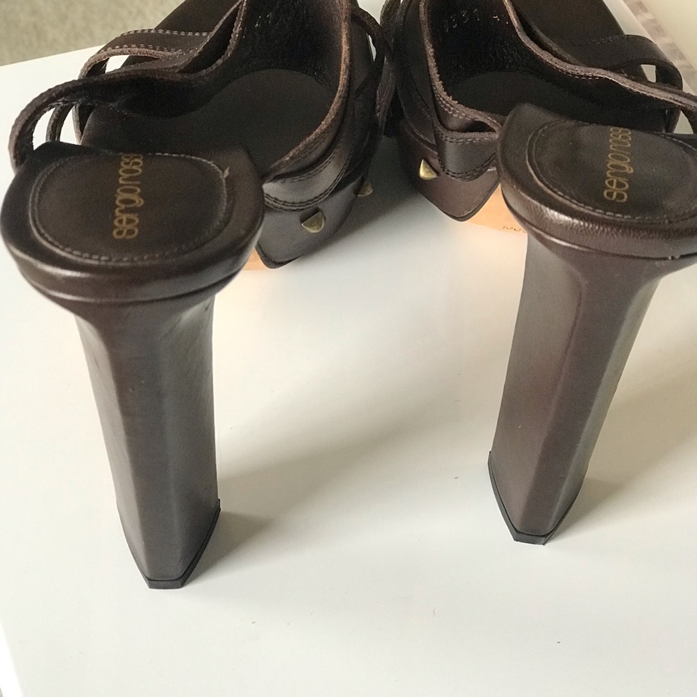 Sandals - Picture 2 of 4